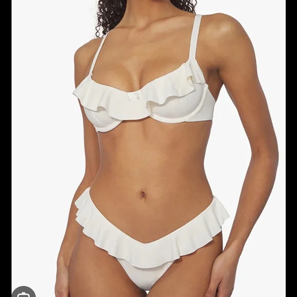 WeWoreWhat Ruffle Bikini Set - Picture 2 of 11